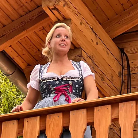 Waldstube * Bromskirchen