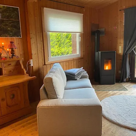 Holiday home Den Bergh Bromskirchen